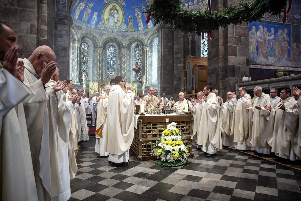 Bisschop tegen priesters: Missioneren is luisteren