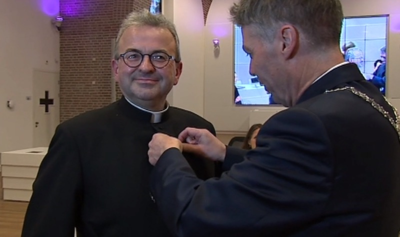 Mgr. Smeets ereburger van Venray