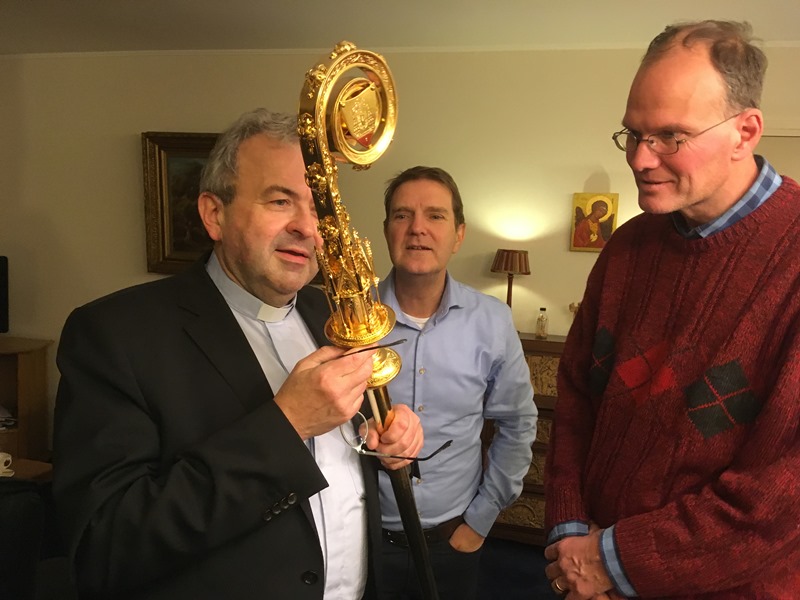Mgr. Smeets krijg staf Venrayse oud-missiebisschop