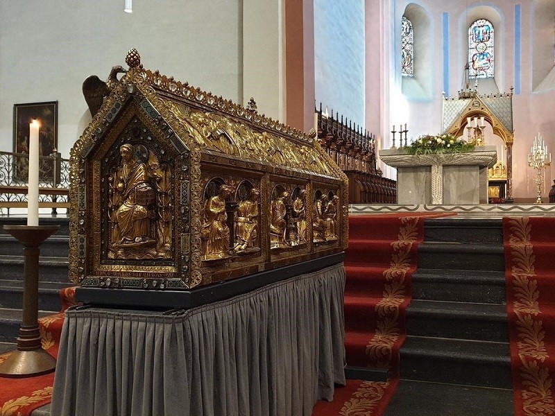 Sint-Servaasbasiliek haalt Noodkist tevoorschijn