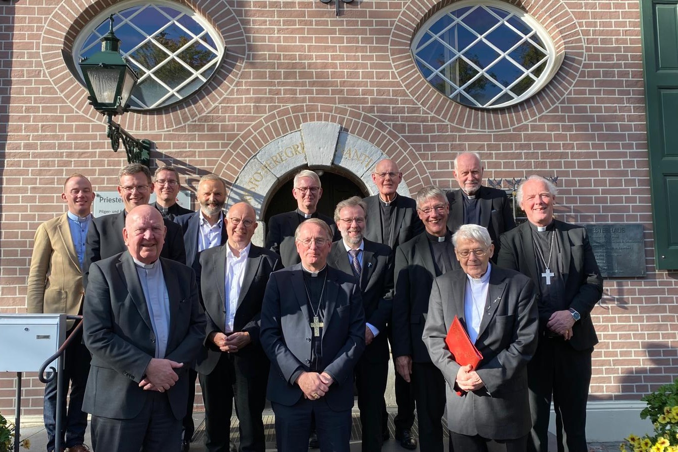 Kathedraal kapittel op bedevaart naar Kevelaer