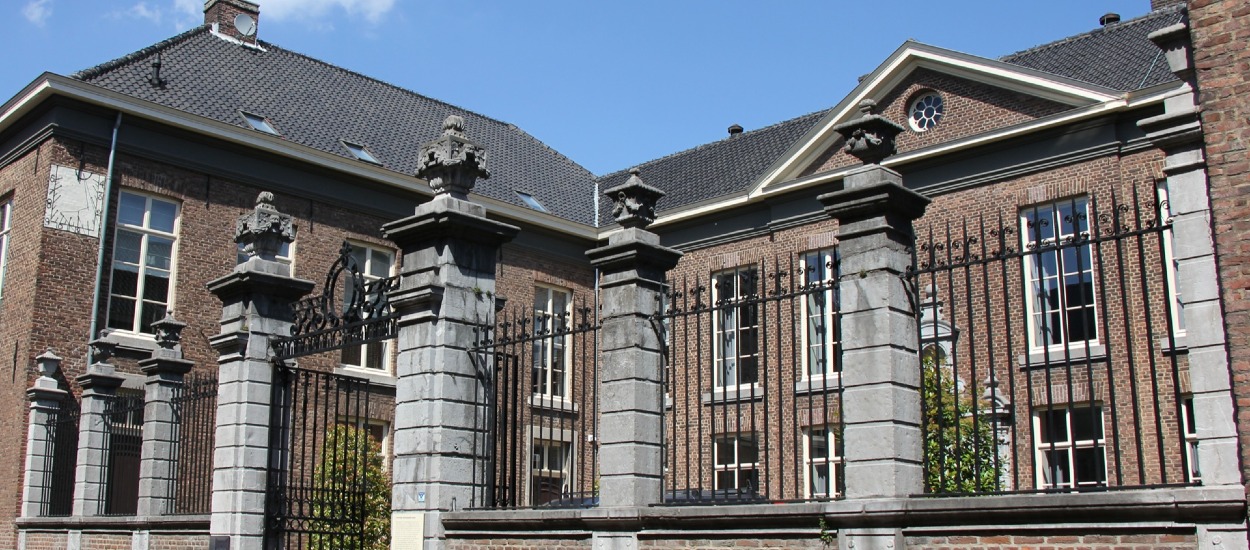 Bisschop verhuist naar voormalig bisschoppelijk paleis
