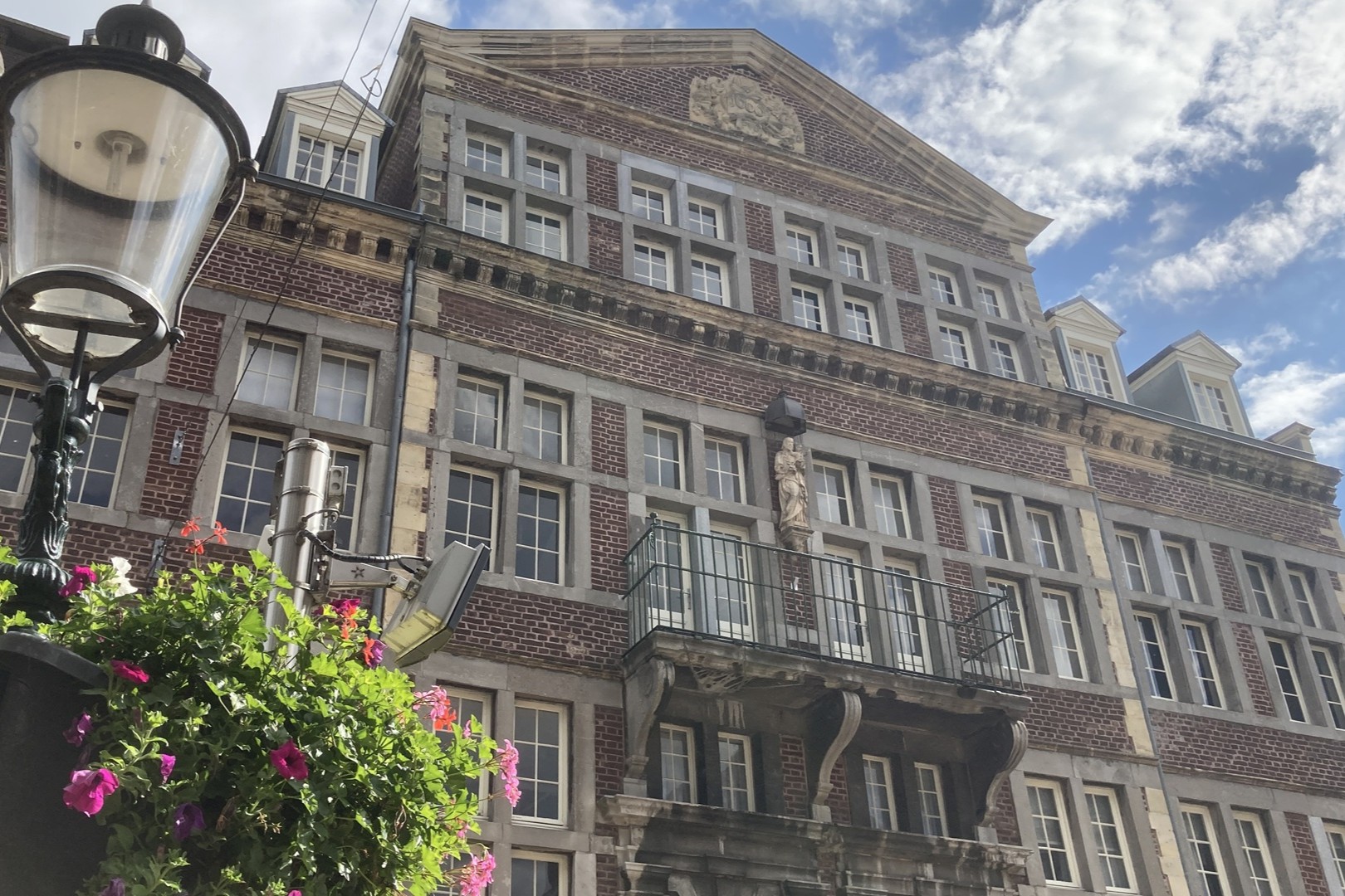Bisdom verhuist tijdelijk naar ‘Huis met de Steenen Trappen'